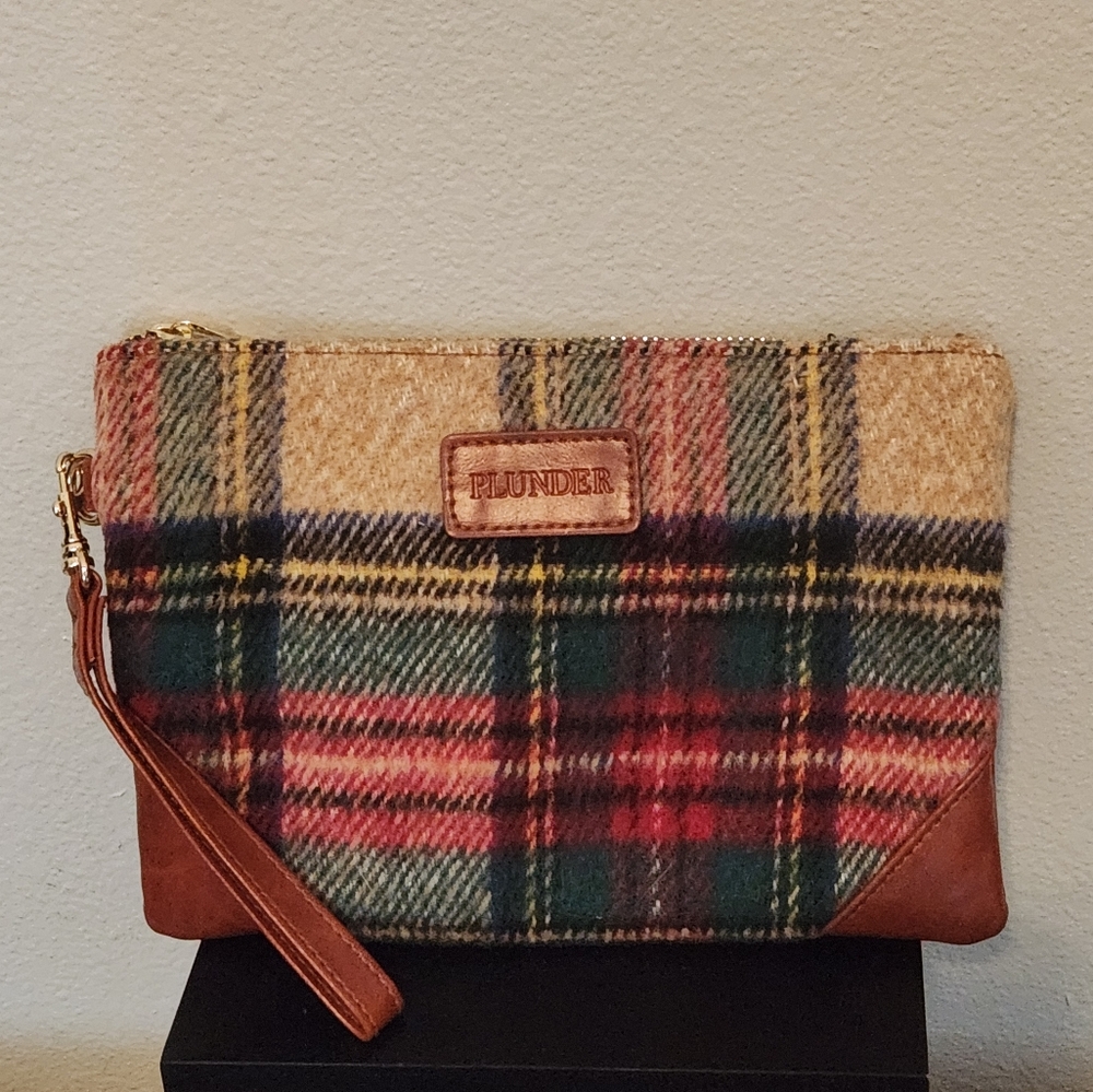 Plunder Multicolor Plaid Wristlet/Clutch